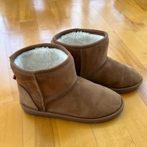 Joe Fresh Low Cut Boots, Size US 7.5 - Only Worn Once